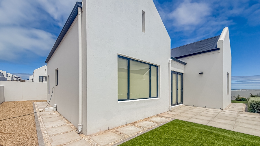2 Bedroom Property for Sale in Middedorp Western Cape